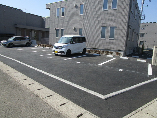 ガーデンヒルズ稲毛柏台Ｄの駐車場|★駐車場★