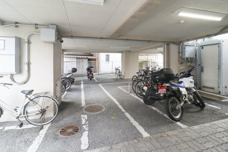 ダイナコート久留米駅前の駐車場