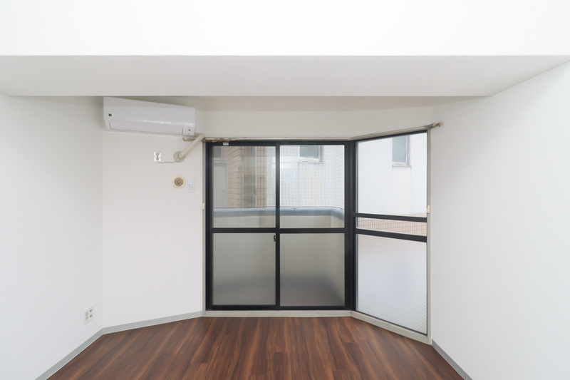 ダイナコート久留米駅前の居間・リビング|こちらの居間で趣味の時間をお楽しみください