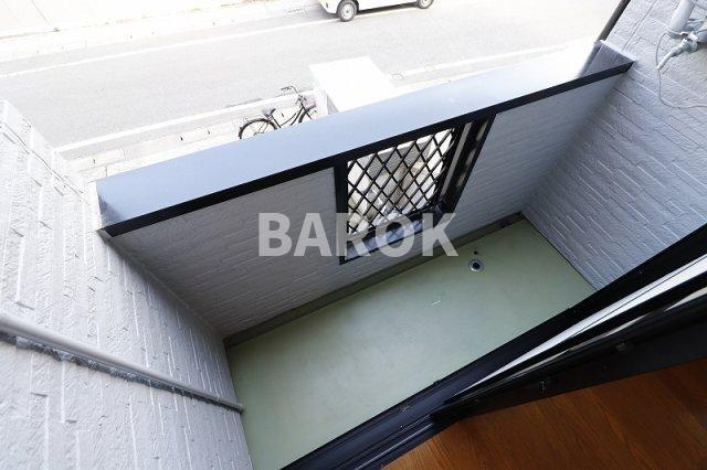 福岡市早良区高取１丁目のアパートのバルコニー