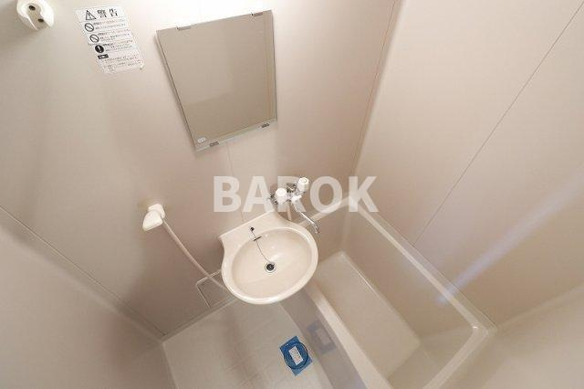 福岡市早良区高取１丁目のアパートの浴室