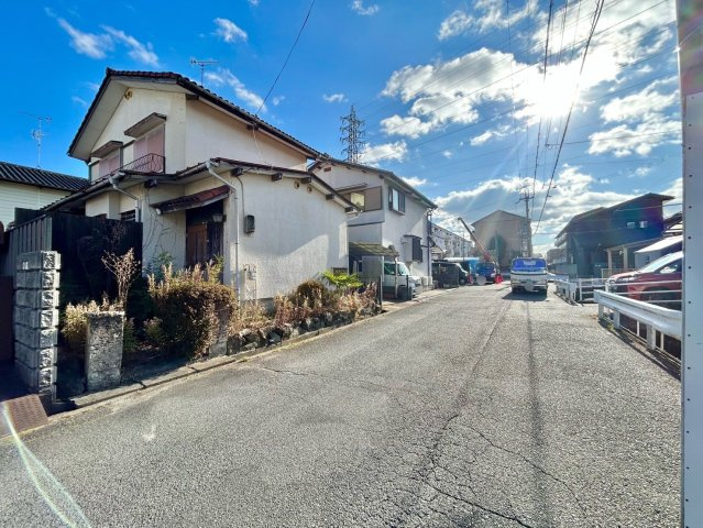 野洲市栄　売土地の前面道路含む現地写真