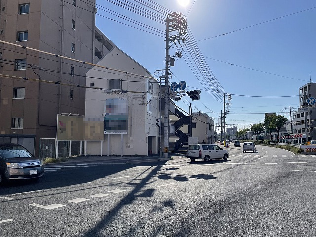 東雲本町3丁目ビルの周辺|ＪＲ向洋駅、天神川駅、広島駅それぞれまでほぼ同じ距離感の場所。国道2号線、東雲本町交差点付近の立地です。