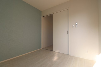 【洋室】 | そよ風とラテと