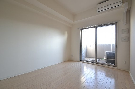 エスリード神戸三宮ノースゲートの洋室