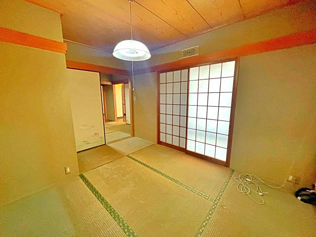 中古戸建　西つつじヶ丘雲仙台2丁目の居間・リビング