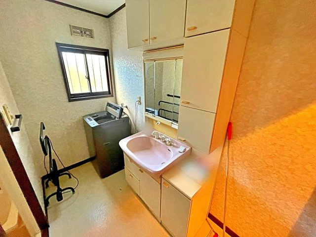 中古戸建　西つつじヶ丘雲仙台2丁目の洗面所