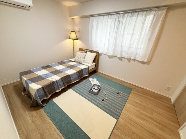 【洋室】 | 春日テラス | 6.0帖洋室※モデルルーム※家具等は付属しません