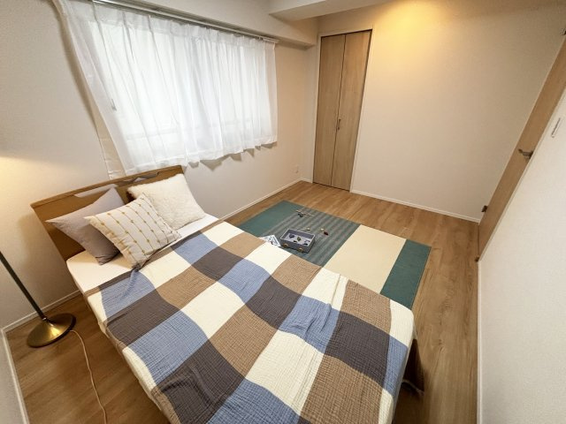 【洋室】 | 春日テラス | 6.0帖洋室※モデルルーム※家具等は付属しません