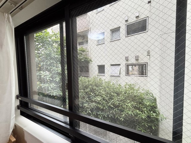 【展望】 | 春日テラス | ２階の6.0帖洋室からの眺望