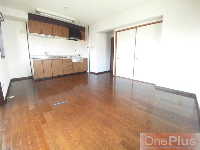 アゼリア六甲の居間・リビング