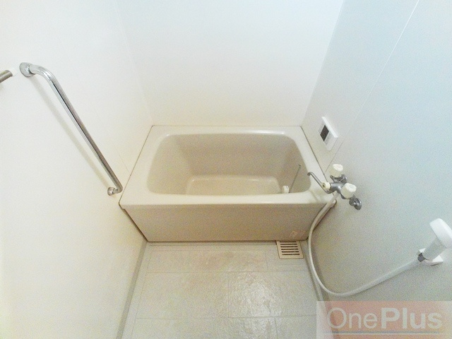 アゼリア六甲の浴室