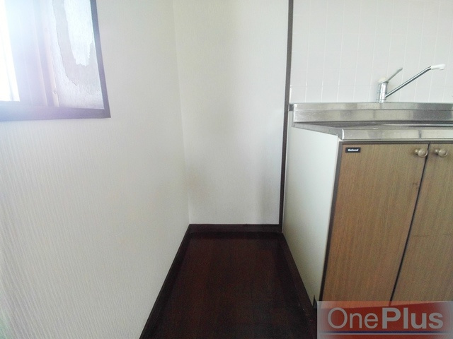 アゼリア六甲の居間・リビング|冷蔵庫置場