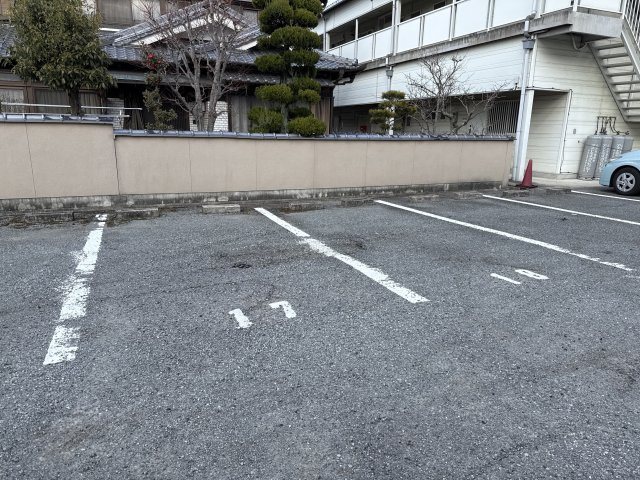 プレジデントふくながの駐車場