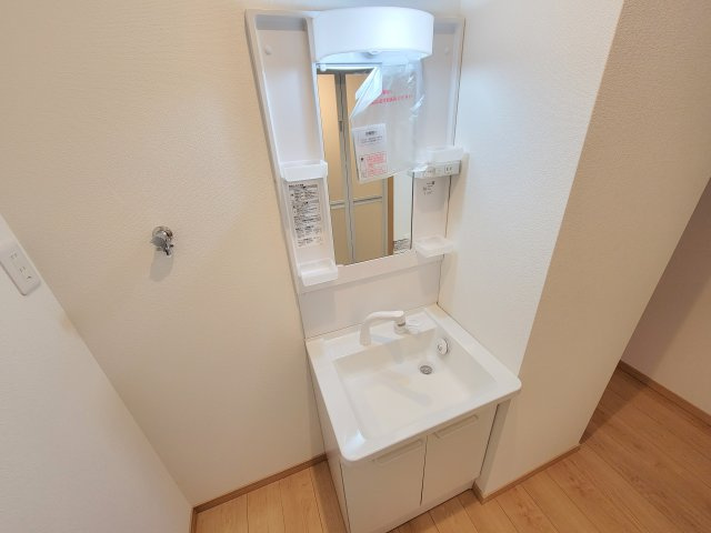 Gradito　富雄駅前の独立洗面台