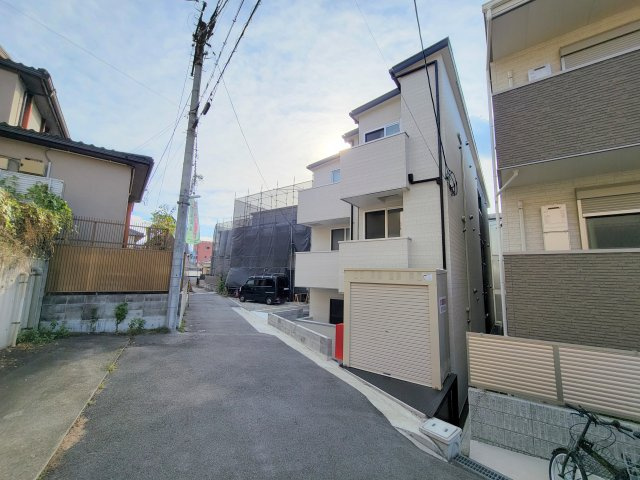 Gradito　富雄駅前の外観