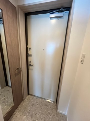 アヴェニール中崎の玄関