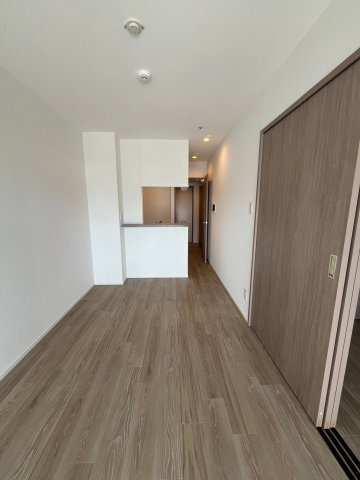 アヴェニール中崎の居間・リビング