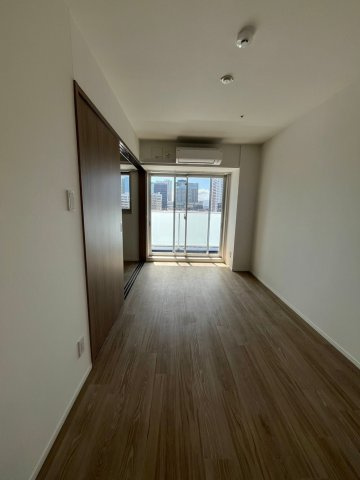 アヴェニール中崎の居間・リビング