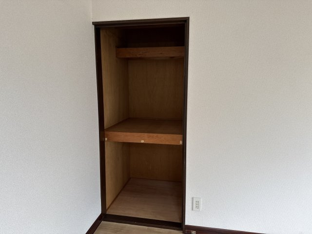 青山川本貸家　(北)の収納