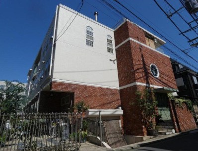 アパートメントプレアデスのエントランス