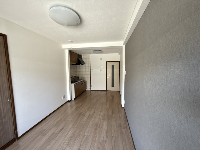 レジデンス西庄の洋室