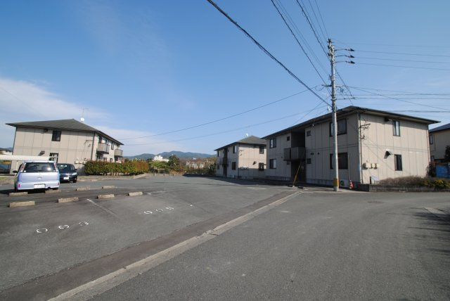 ベリークレセントの周辺