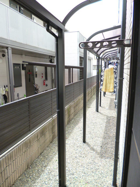 ドミールユタカの展望|テラス前は表通りに面していないです