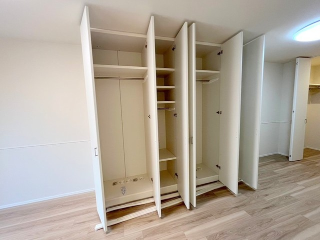 ハレルアナ久が原の洋室|★洋室は可動式収納で2部屋にできます★