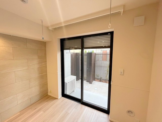 ハレルアナ久が原の設備|★★防犯シャッター・室内物干しフック