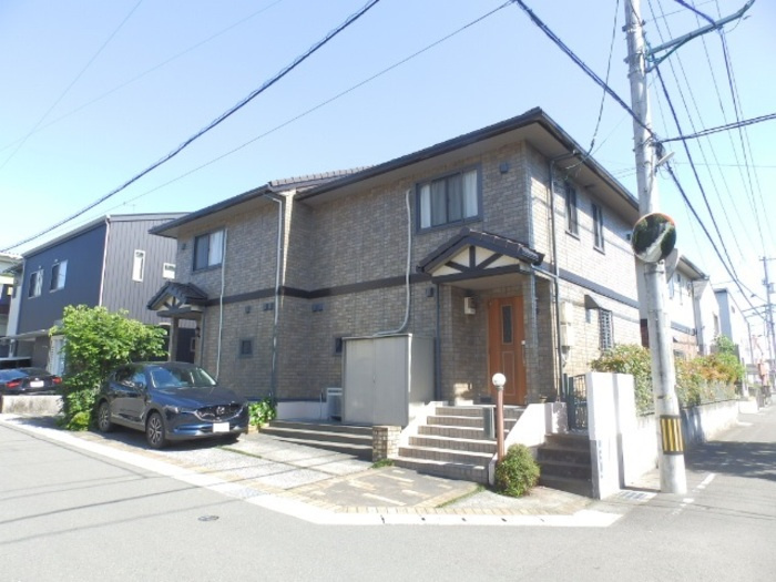 Ａｍｂｅｎｔｅ Ｂｕｅｎｏ B棟の外観