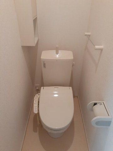 【トイレ】 | レジェンドⅩⅤ | ゆったりとした空間のトイレです