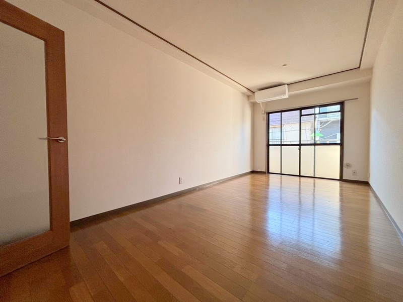 グランドール多摩川の洋室