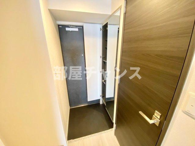エステムコート名古屋グロースの玄関