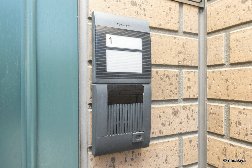 本郷ブルンネンのエントランス|TVインターホン