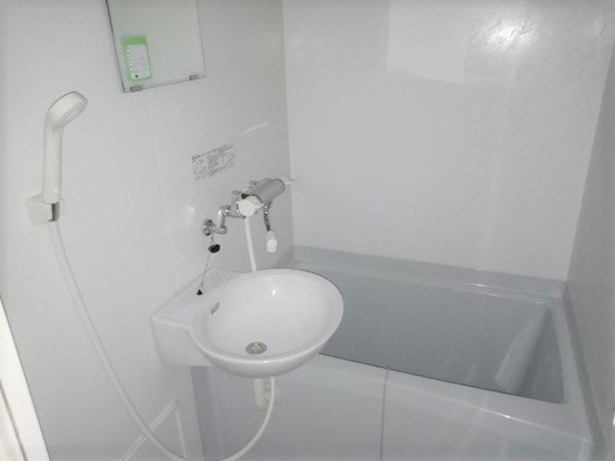 レオパレス日之出の浴室