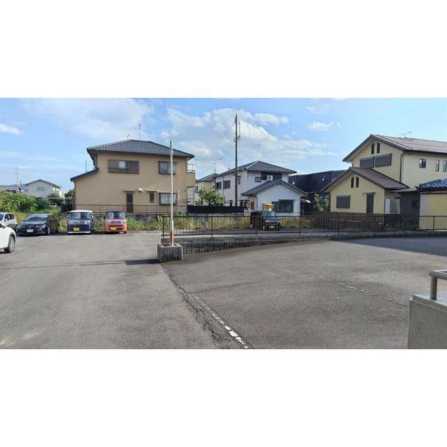 GKT759の駐車場