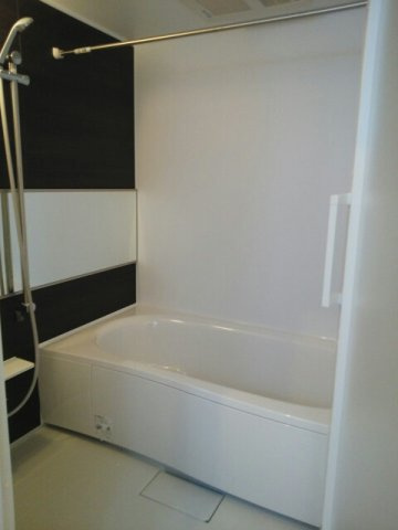 シェーン・プラッツの浴室|コンパクトで使いやすいお風呂です