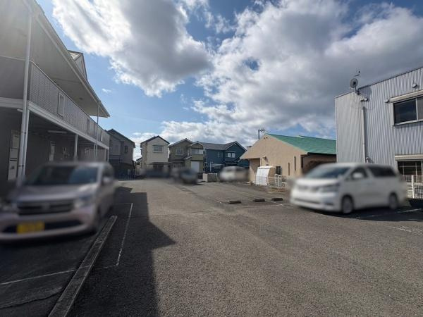 プレンティ木ノ本1＆2（2棟）の駐車場