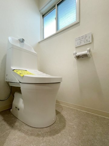 星陵台５丁目戸建のトイレ|シンプルで使いやすいトイレです