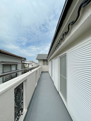 星陵台５丁目戸建のバルコニー|開放的で明るい空間を演出してくれるバルコニーです