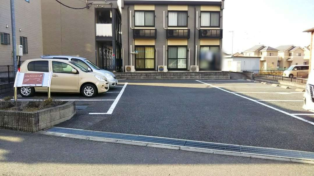 レオパレス霞ヶ関第二の駐車場