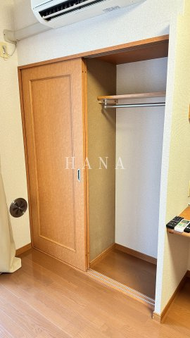 レオパレス霞ヶ関第二の収納|同タイプ写真です