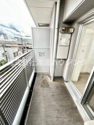 コンフォリア江坂広芝町のバルコニー