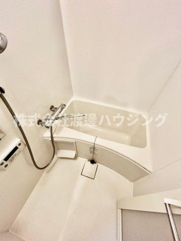 コンフォリア江坂広芝町の浴室