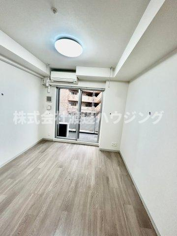 コンフォリア江坂広芝町の寝室