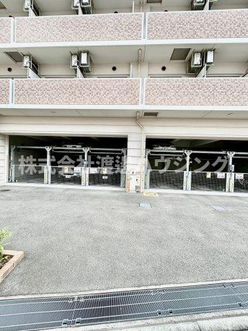 アリビオ江坂南金田の駐車場