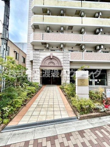アリビオ江坂南金田のエントランス