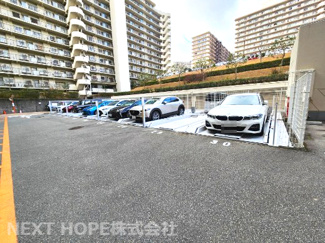 【駐車場】 | ラヴェニール宝塚中山台ドゥジェーム | 駐車場・駐輪場です♪