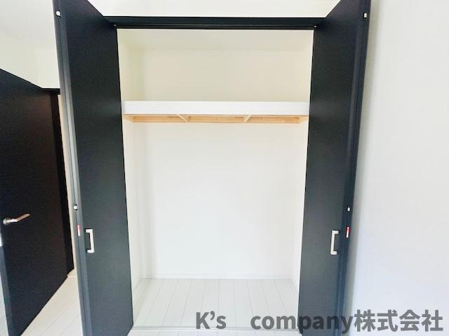 茅ヶ崎市南湖4丁目　新築戸建の収納|洋室5.3帖の収納スペース◇